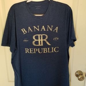 Banana republic logo shirt